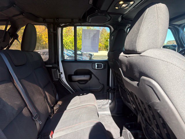 Used 2019 Jeep Wrangler Unlimited Rubicon w/ Cold Weather Group AWD/4WD image 19