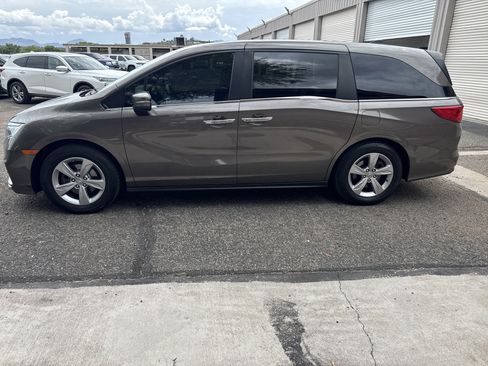 Used 2019 Honda Odyssey EX-L image 5