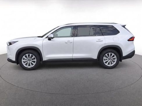 Used 2024 Toyota Grand Highlander FWD image 6