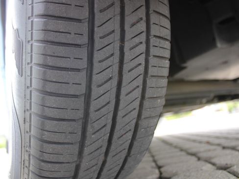 Used 2015 Toyota Prius Prime Advanced image 13