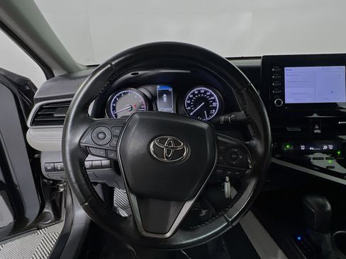 Used 2023 Toyota Camry SE image 18