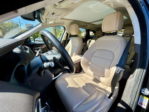 Used 2020 Jaguar F-PACE Prestige image 12