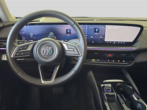 Used 2025 Buick Envision Preferred AWD/4WD image 9