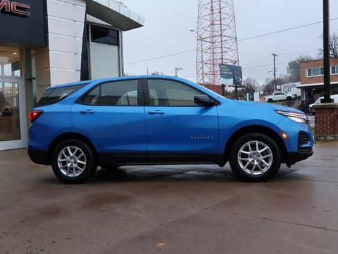 Used 2024 Chevrolet Equinox LS image 9