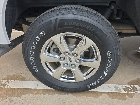 Used 2018 Ford F150 XLT w/ Equipment Group 302A Luxury image 31