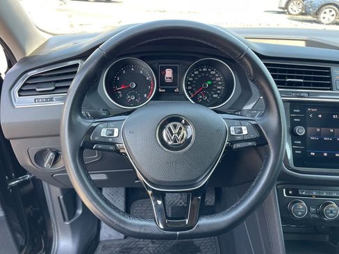 Used 2019 Volkswagen Tiguan SE w/ Panoramic Sunroof Package image 15