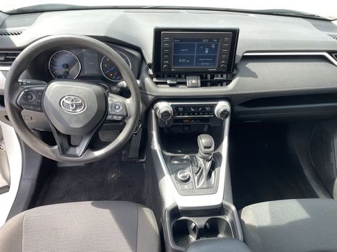 Used 2021 Toyota RAV4 LE AWD/4WD image 15