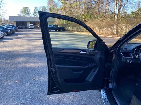 Used 2015 Mercedes-Benz ML 350 4MATIC image 13