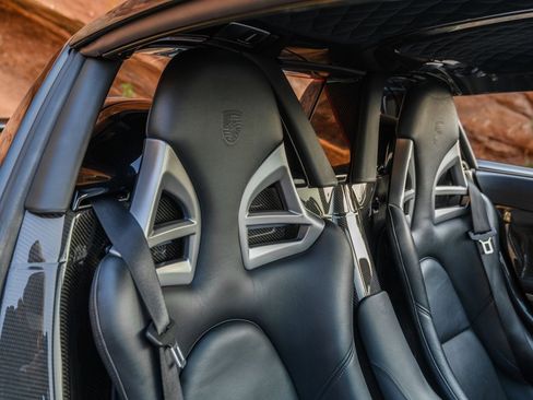 Used 2005 Porsche Carrera GT image 22