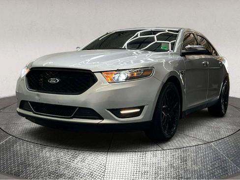 Used 2019 Ford Taurus Limited image 4