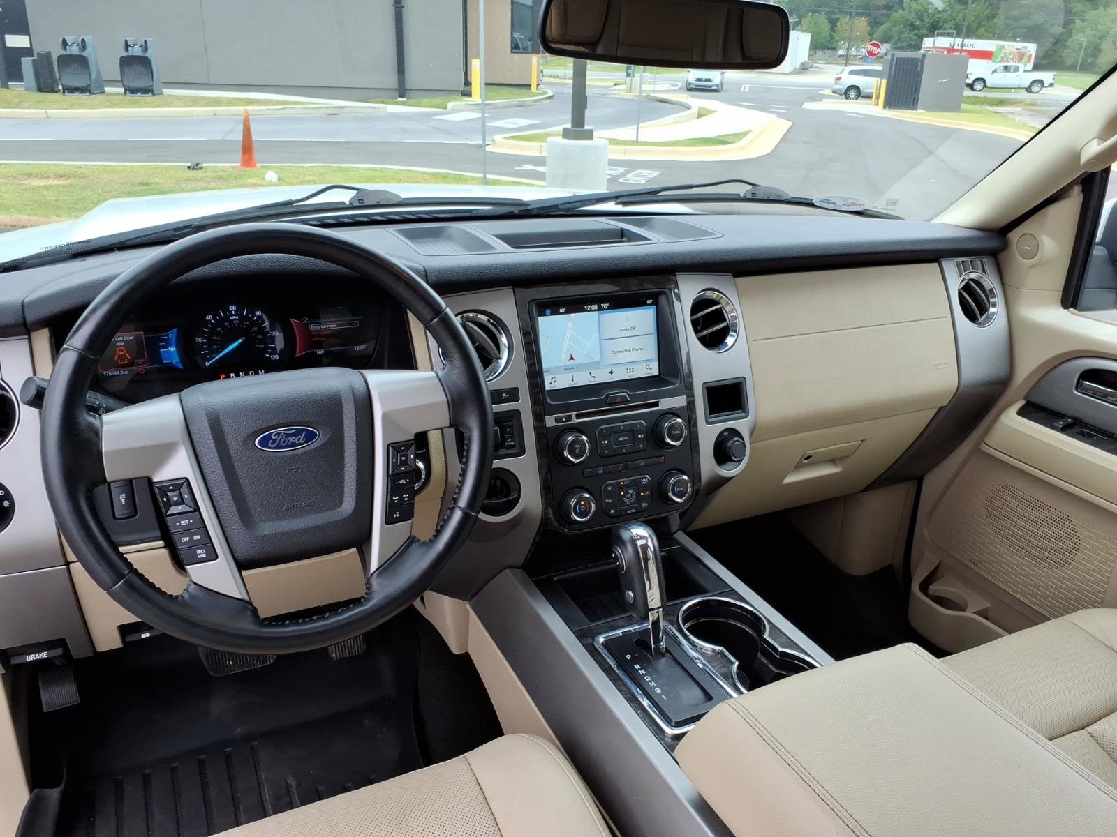 Used 2017 Ford Expedition EL Limited RWD image 14