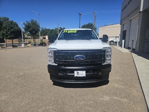 Used 2025 Ford F250 XL w/ FX4 Off-Road Package AWD/4WD image 4