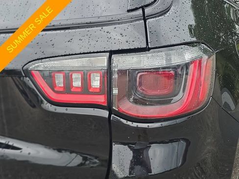 Certified 2025 Jeep Compass Latitude w/ Convenience Group AWD/4WD image 7
