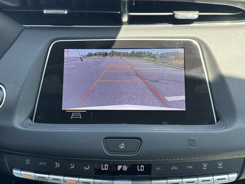 Used 2019 Cadillac XT4 Premium Luxury FWD image 17