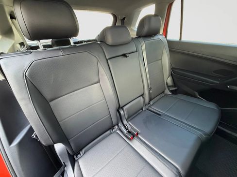 Used 2019 Volkswagen Tiguan SE w/ Panoramic Sunroof Package AWD/4WD image 19
