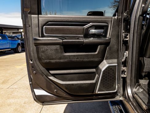 Used 2022 RAM 2500 Laramie w/ Night Edition AWD/4WD image 33