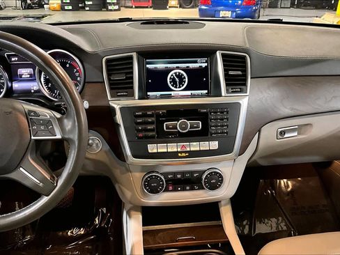 Used 2016 Mercedes-Benz GL 450 4MATIC image 6