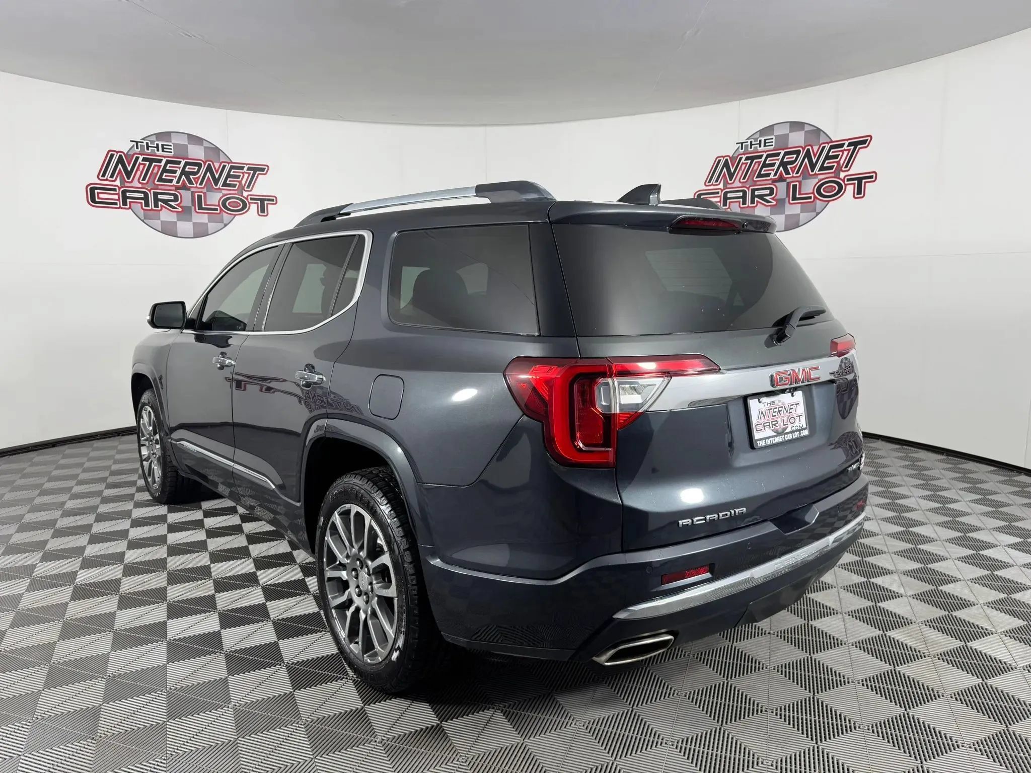Used 2021 GMC Acadia Denali w/ Denali Ultimate Package AWD/4WD image 5