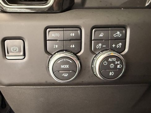 Used 2022 GMC Sierra 1500 Denali image 25