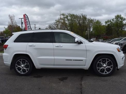 Used 2020 Jeep Grand Cherokee Overland AWD/4WD image 2