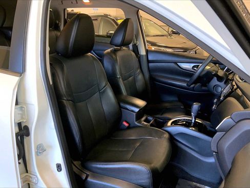 Used 2016 Nissan Rogue SL w/ SL Premium Package image 8