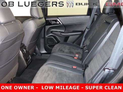 Used 2022 Mitsubishi Outlander SE image 12