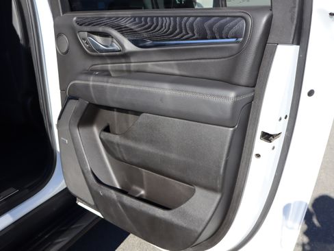 Certified 2024 GMC Yukon XL Denali image 36