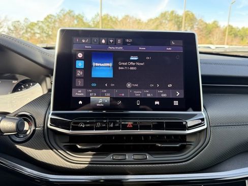 New 2026 Jeep Compass Latitude image 20