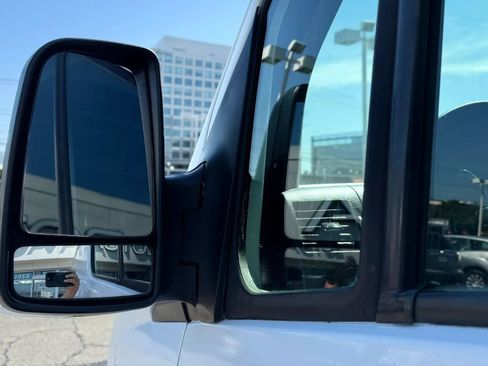 Used 2015 Mercedes-Benz Sprinter 2500 image 37