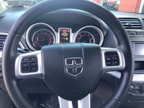 Used 2019 Dodge Journey SE w/ Connectivity Group image 18
