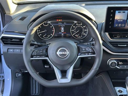 New 2025 Nissan Altima 2.5 SR w/ SR Premium Package image 19