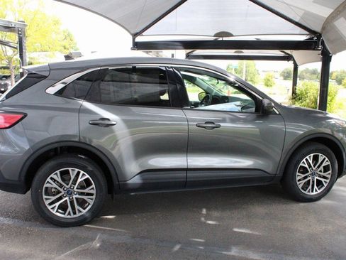 Used 2022 Ford Escape SEL image 17