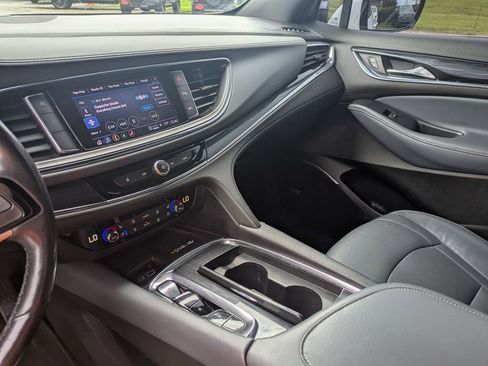 Used 2022 Buick Enclave Premium FWD image 23