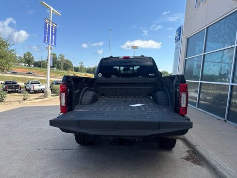 Used 2022 Ford F250 Platinum AWD/4WD image 7
