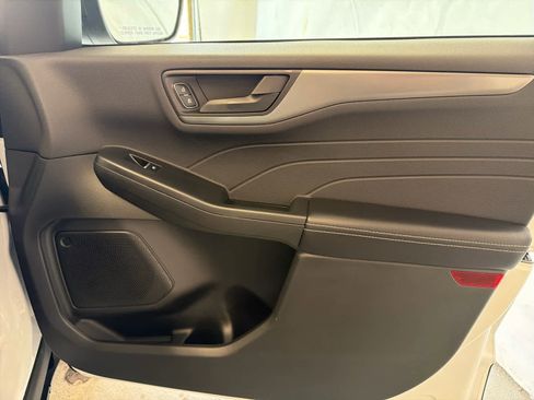 Used 2025 Ford Escape Active image 27