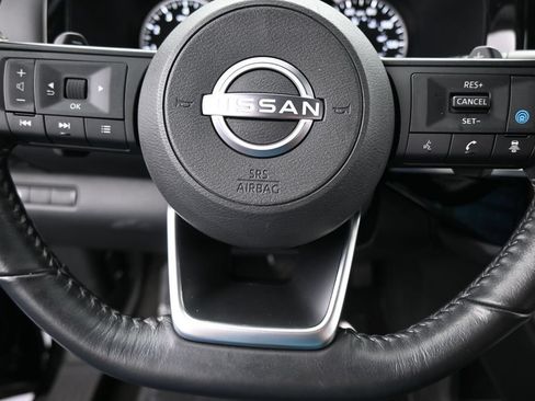 Used 2024 Nissan Pathfinder SV FWD image 32