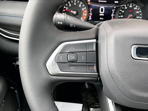 New 2026 Jeep Compass Latitude image 18