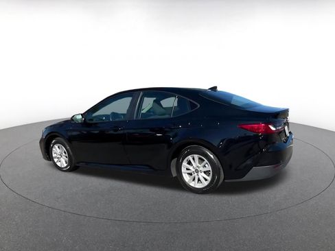 Used 2025 Toyota Camry LE image 10