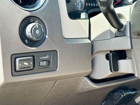 Used 2010 Ford F150 XLT RWD image 10