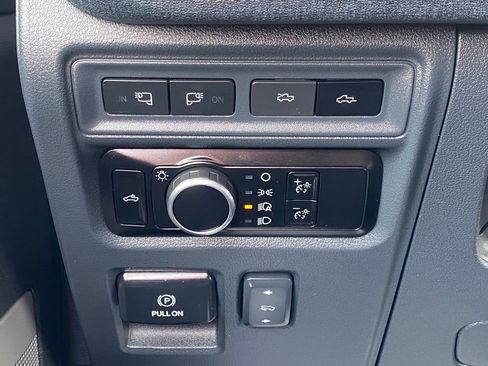 Used 2023 Ford F150 Lightning Lariat image 35