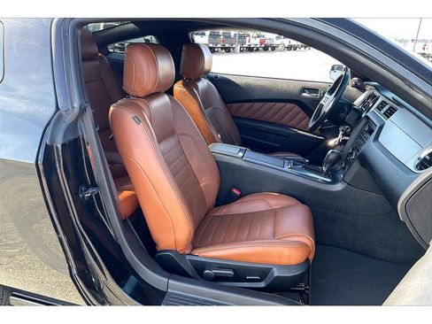 Used 2013 Ford Mustang Premium RWD image 8