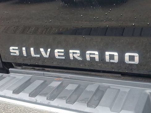 Used 2018 Chevrolet Silverado 1500 LT w/ All Star Edition AWD/4WD image 29