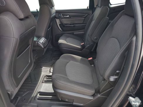 Used 2017 Chevrolet Traverse LT w/ Style and Technology Package FWD image 23