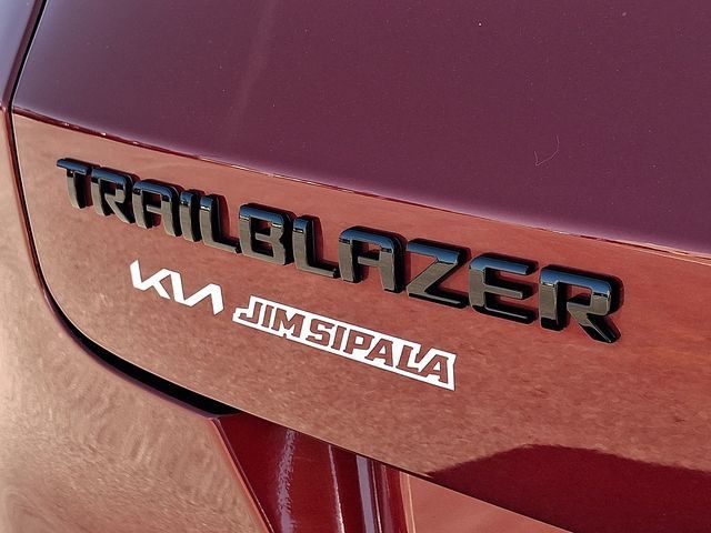 Used 2023 Chevrolet TrailBlazer RS w/ Sun and Liftgate Package FWD image 32