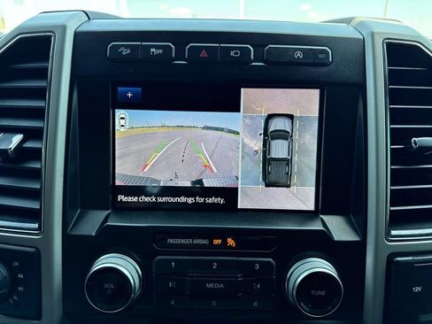 Used 2019 Ford F150 Lariat w/ Equipment Group 502A Luxury AWD/4WD image 17