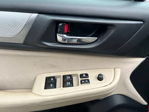 Used 2019 Subaru Outback 2.5i Premium AWD/4WD image 18
