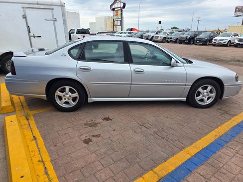 Used 2004 Chevrolet Impala LS w/ Preferred Equipment Group FWD image 4