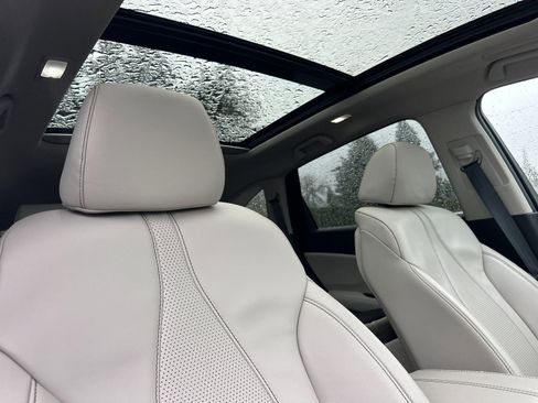 Used 2025 Acura RDX w/ Technology Package image 16