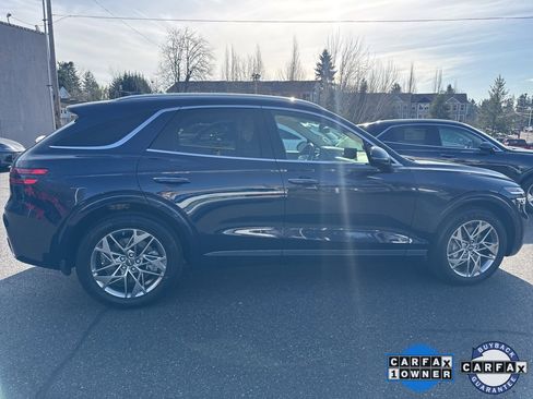 Used 2025 Genesis GV70 2.5T w/ Select Package image 8