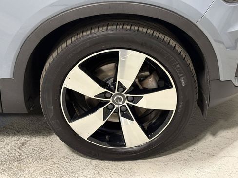 Used 2020 Volvo XC40 T5 Momentum AWD/4WD image 37
